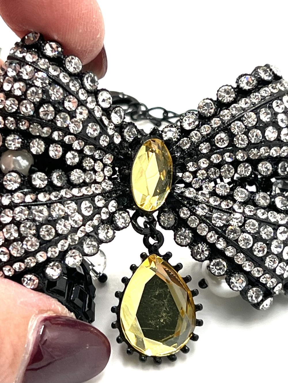 Betsy Johnson Japaned Rhinestones Large Bow Bib Necklace - Picture 2 of 9